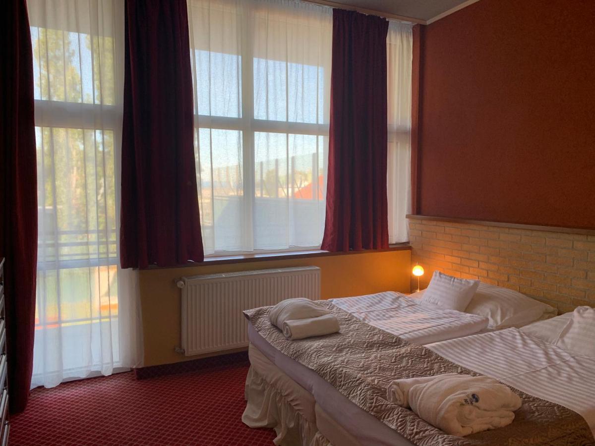 Hotel Therma Dunajská Streda Buitenkant foto