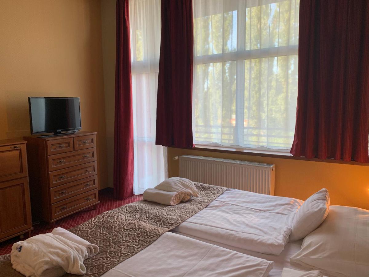 Hotel Therma Dunajská Streda Buitenkant foto